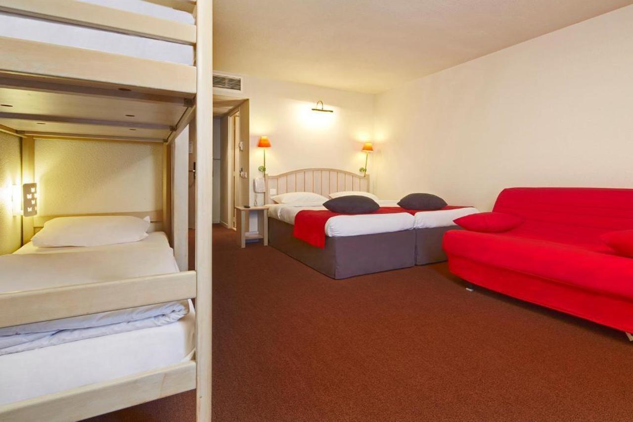 Hotel Campanile Val De France