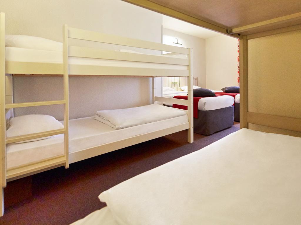 Hotel Campanile Val De France