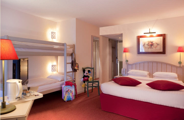 Hotel Campanile Val De France