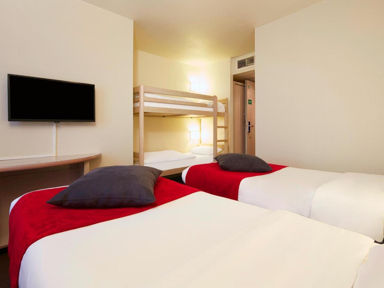 Hotel Campanile Val De France 3*